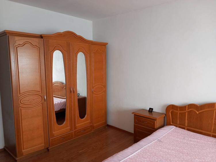 Apartament cu 2 camere decomandat în Ostroveni