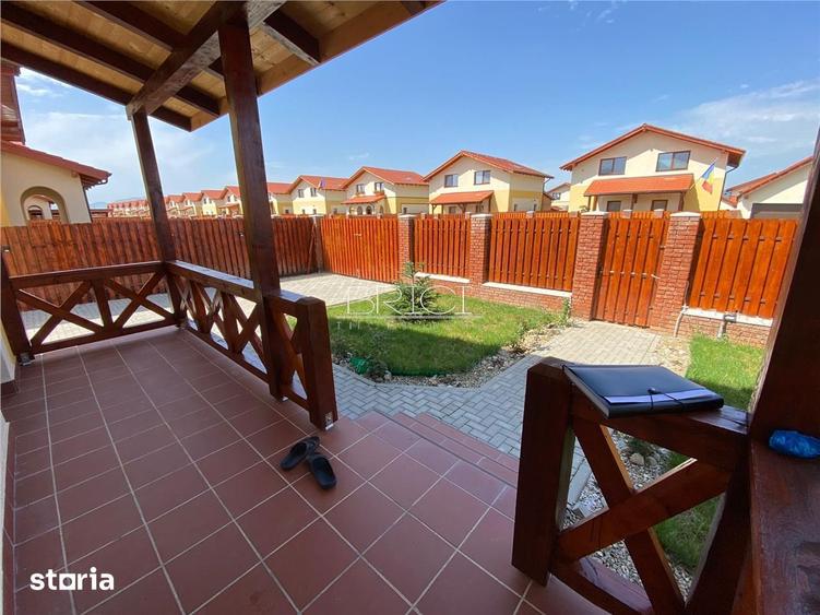 Casă cu 4 camere cu Teren 500 Mp în Cristian