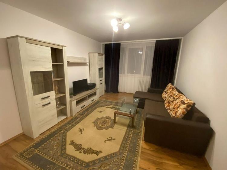 Inchiriez apartament 2 camere - 1