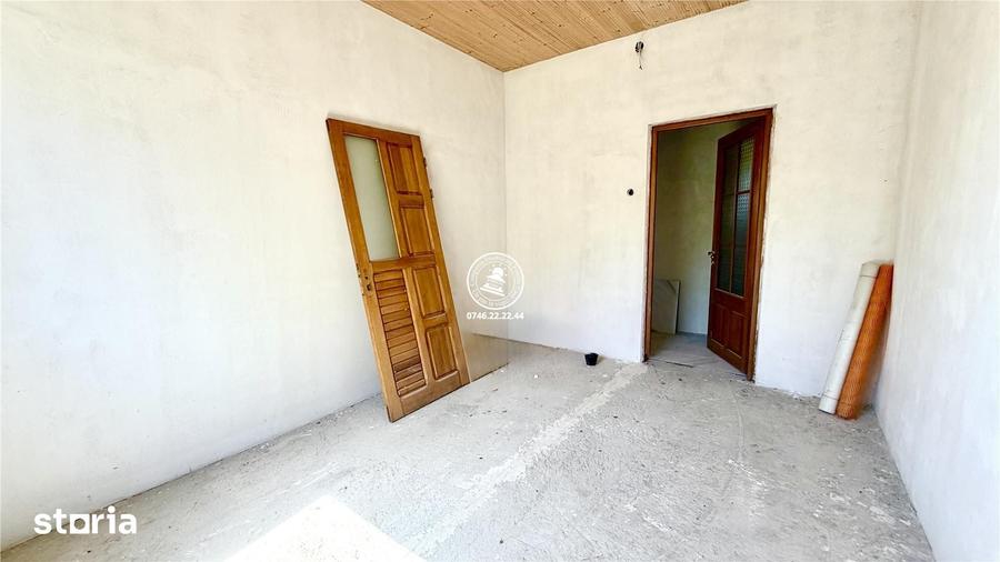 Casă cu 2 camere cu Teren 500 Mp în Țigănași