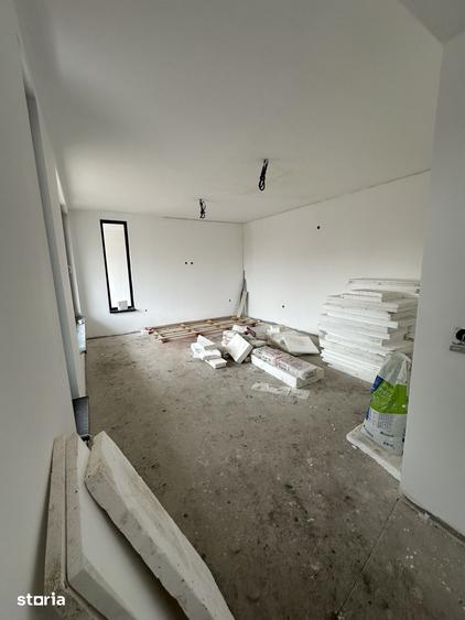 Casă cu 5 camere cu Teren 200 Mp în Brestei