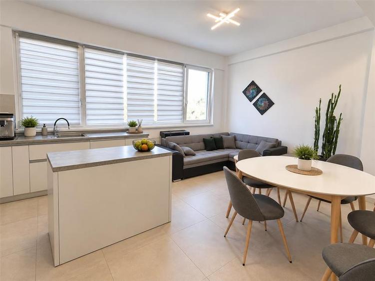 Apartament cu 2 camere nedecomandat în Central