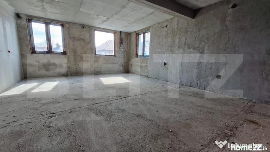 Casă cu 4 camere cu Teren 420 Mp în Stupini