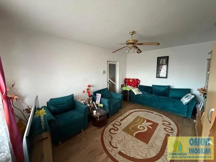Apartament cu 2 camere decomandat în Km 4