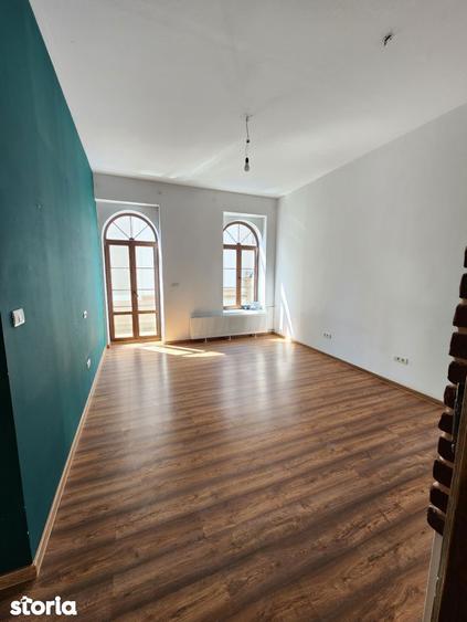 Apartament cu 2 camere în P-ța Unirii