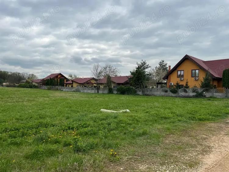 Teren de 1500 mp, în Ciolpani