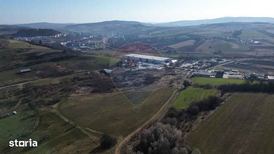 Teren de 21547 mp, în Central