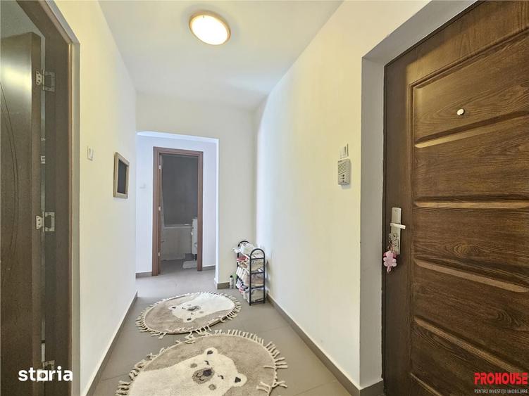 Apartament cu 2 camere decomandat în Cornișa