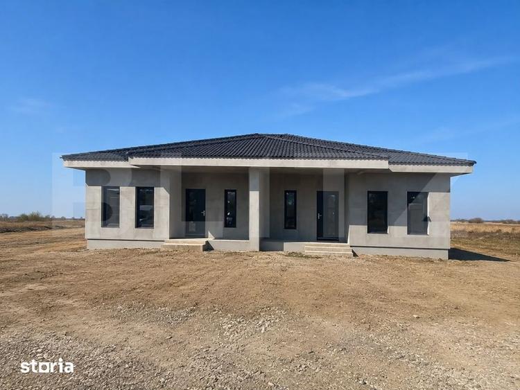 Casă cu 3 camere cu Teren 300 Mp în Ghiroda
