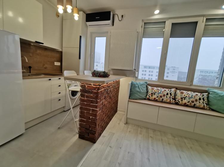 Garsonieră decomandată în Complex Studențesc