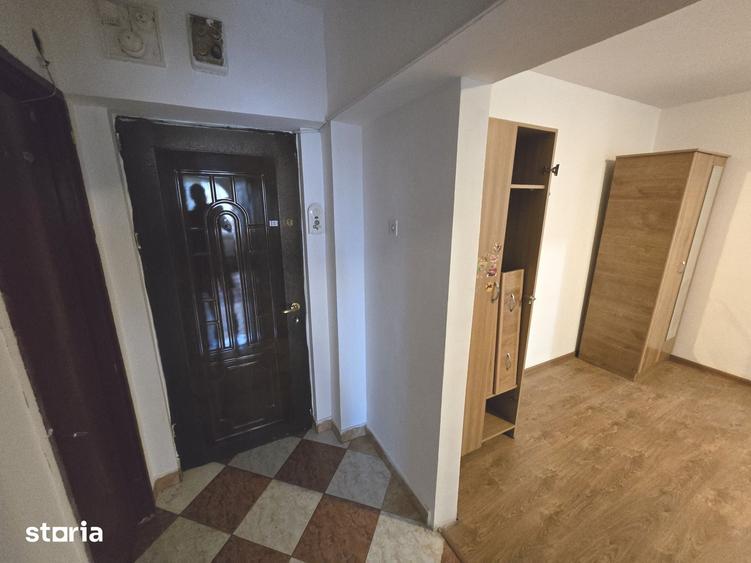 Apartament cu 2 camere decomandat în Crângași