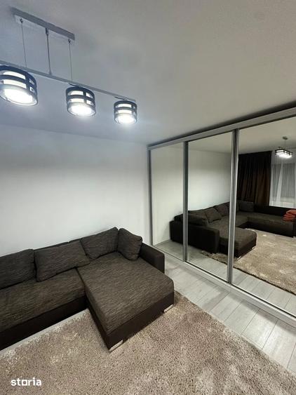 Apartament cu 4 camere decomandat, mobilat în Sebastian