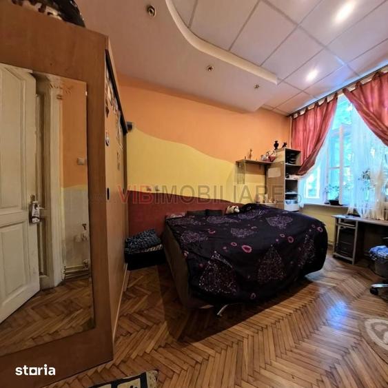 Casă cu 6 camere cu Teren 373 Mp în Cotroceni