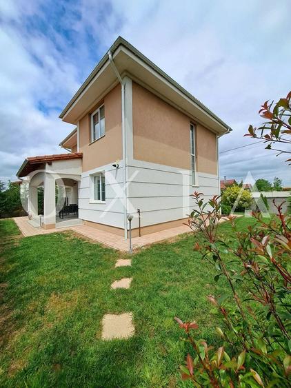Casă cu Teren 350 Mp în Dumbrăvița