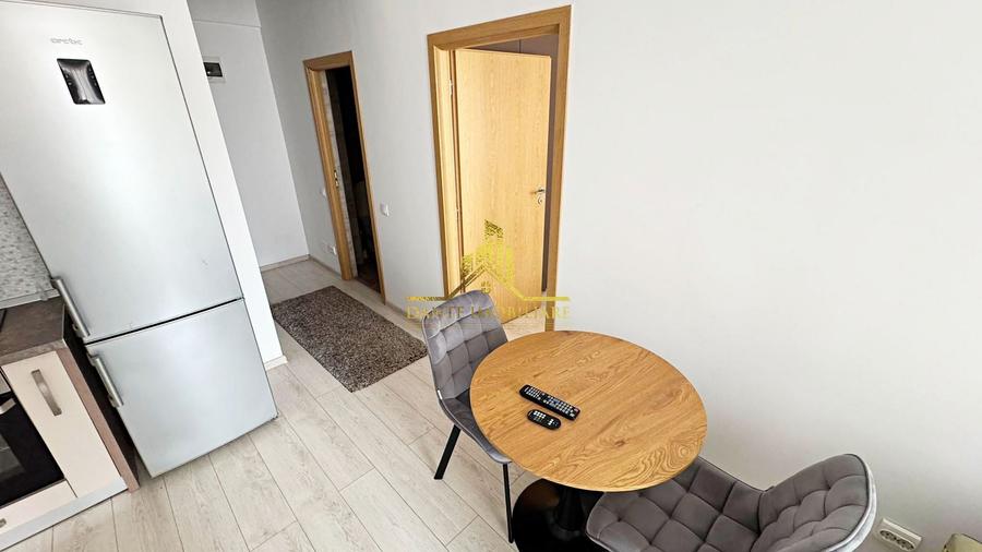 Apartament cu 2 camere semidecomandat, mobilat în Semicentral