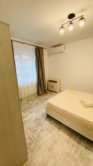Apartament cu 3 camere decomandat, mobilat în Progresul