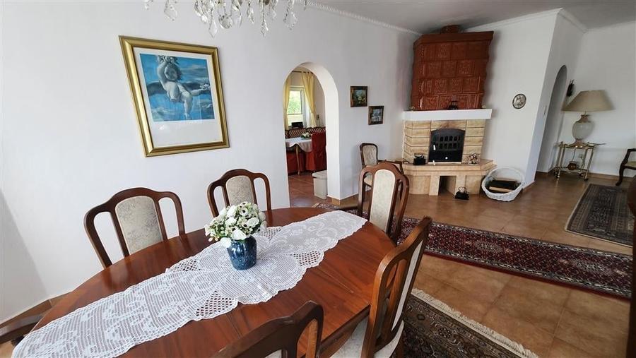 Casă individuală cu 4 camere cu Teren 3195 Mp în Poieni-Solca
