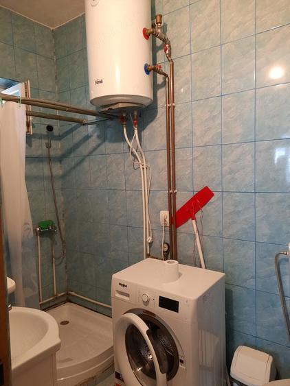 Casă cu 3 camere cu Teren 3505 Mp în Bretea Română