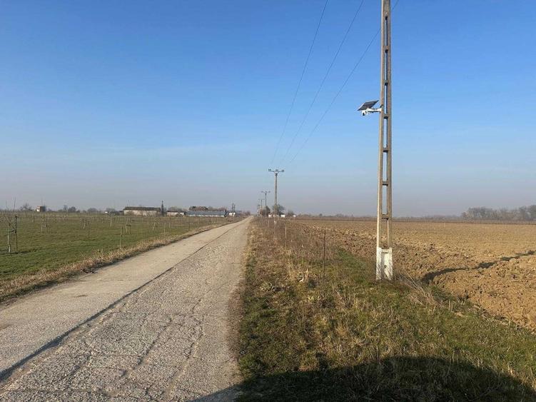 Teren de 749000 mp, în Bucești