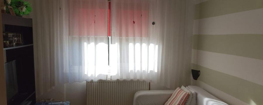Apartament cu 3 camere semidecomandat în Șagului