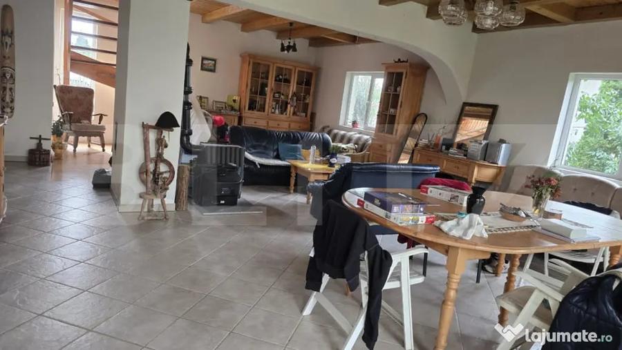Casă cu 5 camere cu Teren 2000 Mp în Viile Satu Mare