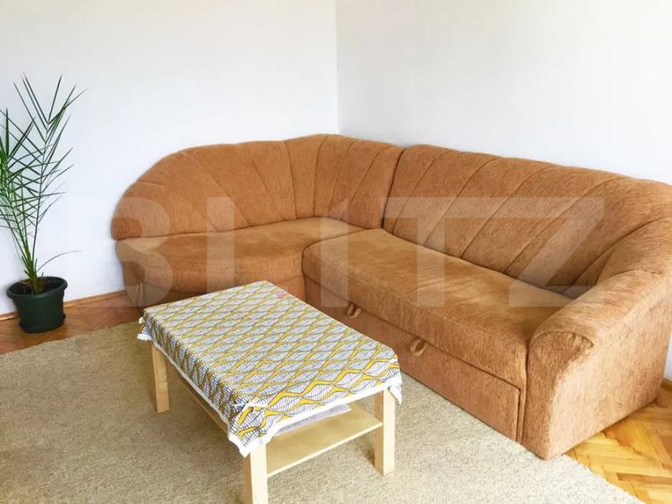 Apartament cu 3 camere decomandat în Independenței