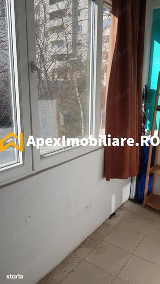 Apartament cu 2 camere semidecomandat în Decebal