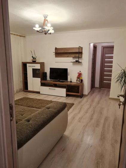 Casă cu 3 camere cu Teren 74 Mp în Decebal