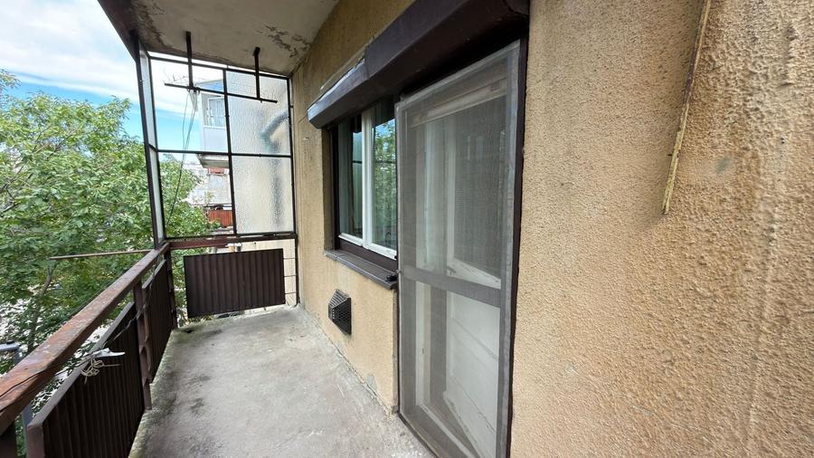 Apartament cu 2 camere semidecomandat, mobilat în Nord-Vest