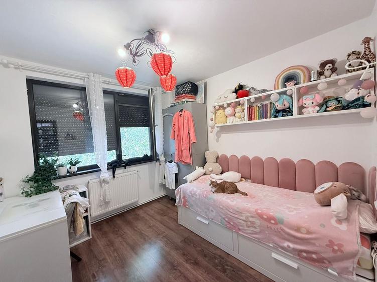 Apartament cu 4 camere decomandat, mobilat în Drumul Taberei
