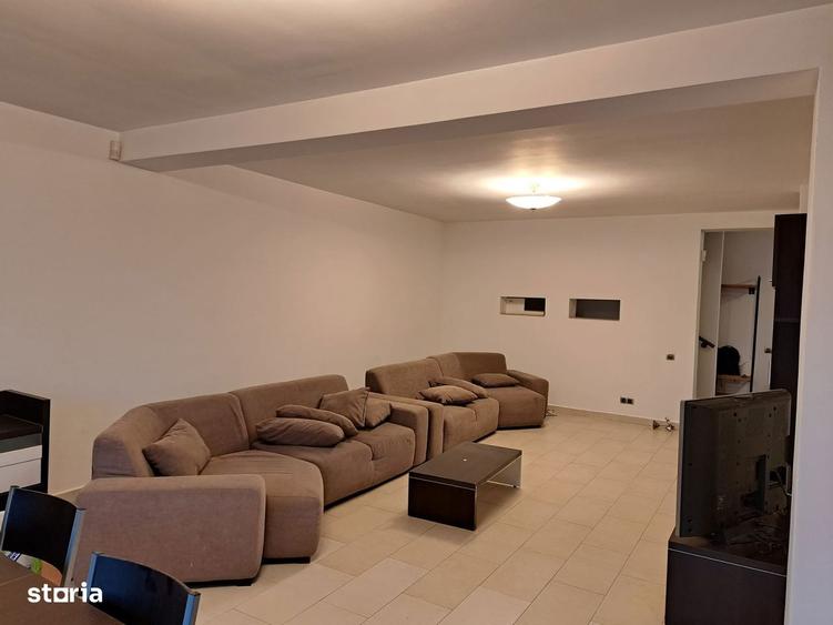 Casă cu 5 camere cu Teren 416 Mp în Central