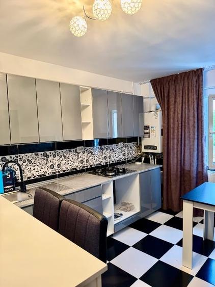 Apartament cu 2 camere decomandat, mobilat în Central