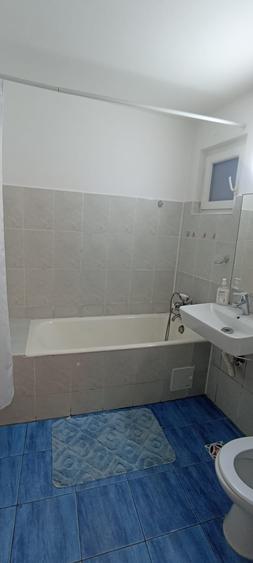 Apartament cu 3 camere decomandat în Rahova