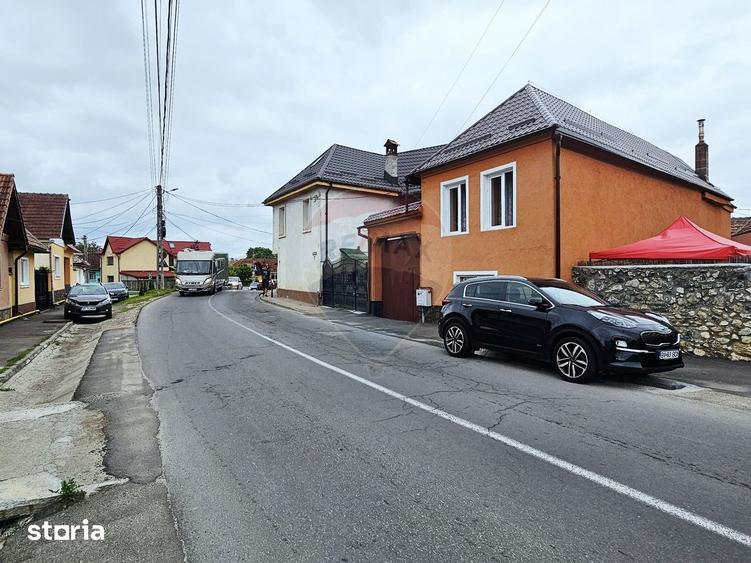 Casă cu 5 camere cu Teren 141 Mp în Central