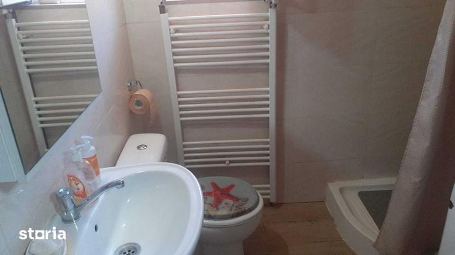 Casă cu 1 camere cu Teren 70 Mp în Parța