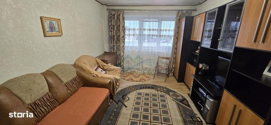Apartament cu 3 camere decomandat în George Enescu