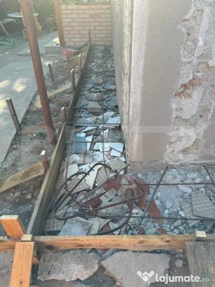 Casă cu 3 camere cu Teren 950 Mp în Șimnicu de Sus