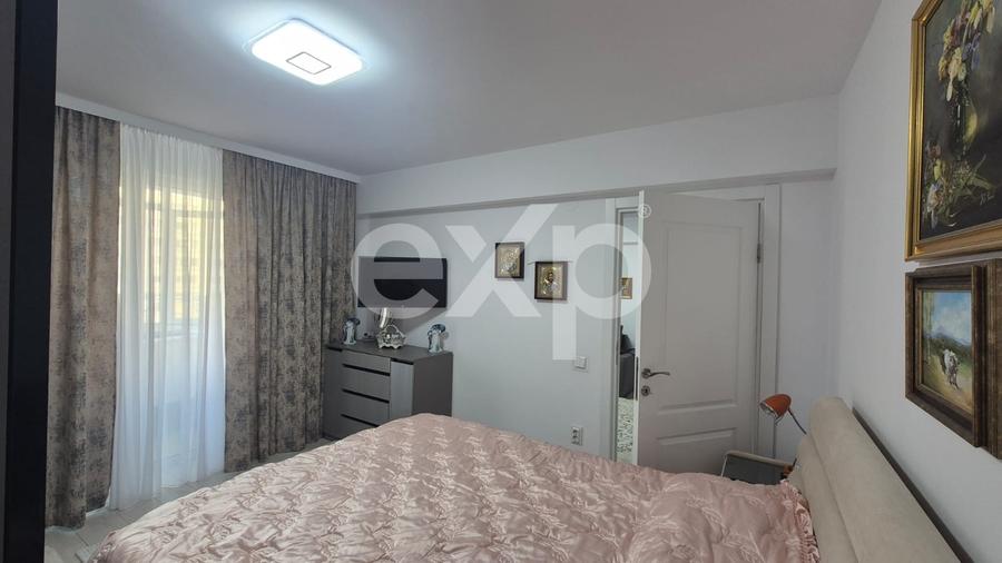 Apartament cu 3 camere decomandat, mobilat în Central