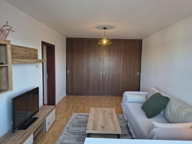 Apartament cu 2 camere decomandat, mobilat în Iancului