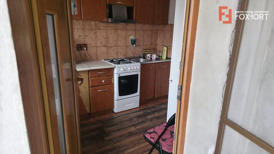 Casă individuală cu 6 camere cu Canalizare în Gătaia