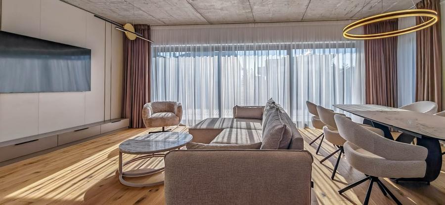 Duplex cu 5 camere cu Canalizare în Sisești