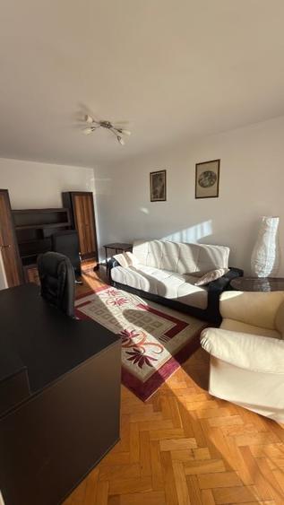 Apartament cu 2 camere decomandat în Zorilor