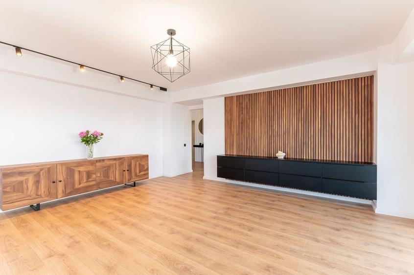Apartament cu 4 camere decomandat, mobilat în Zorilor