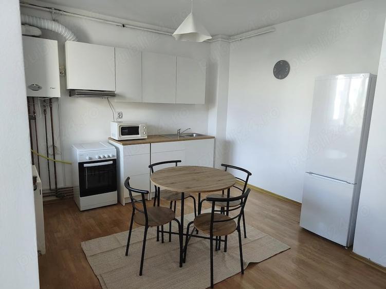 Apartament cu 2 camere semidecomandat în Sub Arini