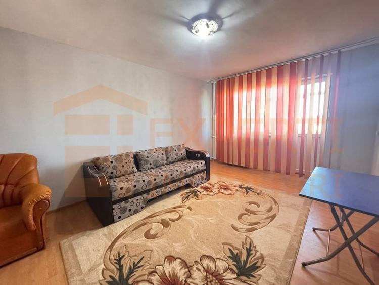 Apartament cu 2 camere decomandat, mobilat în Casa de Cultură