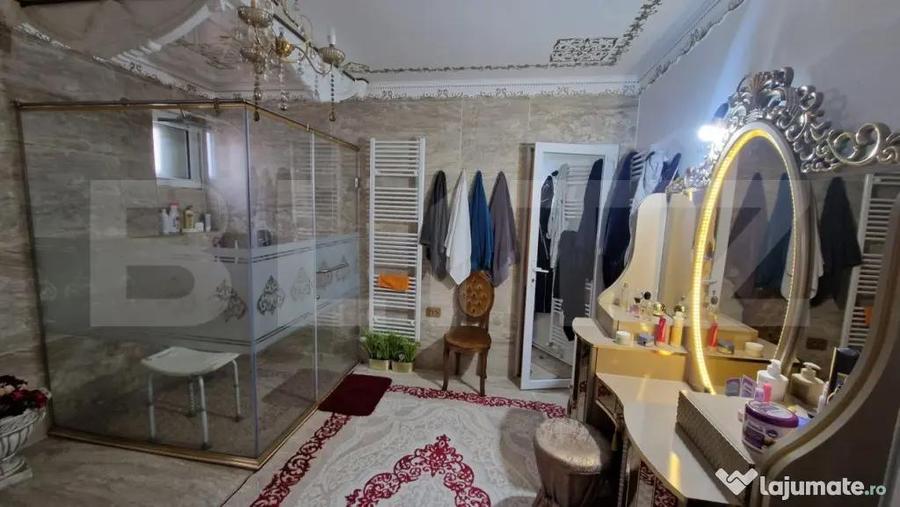 Casa exclusivista cu 4 dormitoare, 390 mp utili, zona Calea - 6
