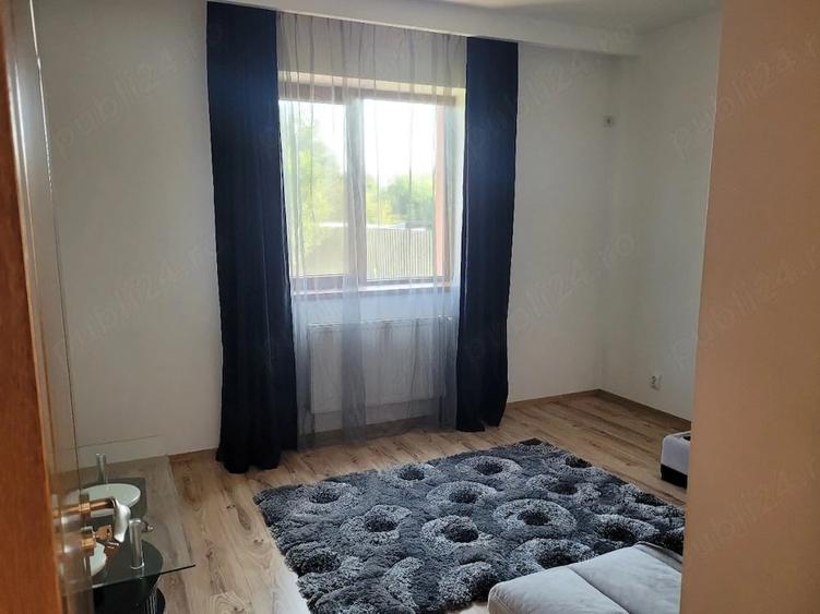 Casă cu Teren 1475 Mp în Blejoi