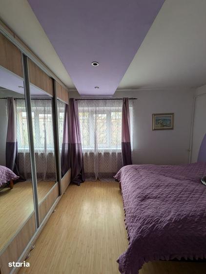Apartament cu 3 camere decomandat în Calea București