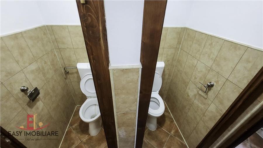 Casă individuală cu 7 camere cu Teren 800 Mp în 22 Decembrie 1989