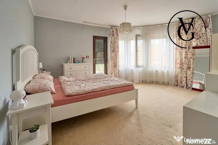 Casă cu 4 camere cu Teren 236 Mp în Central